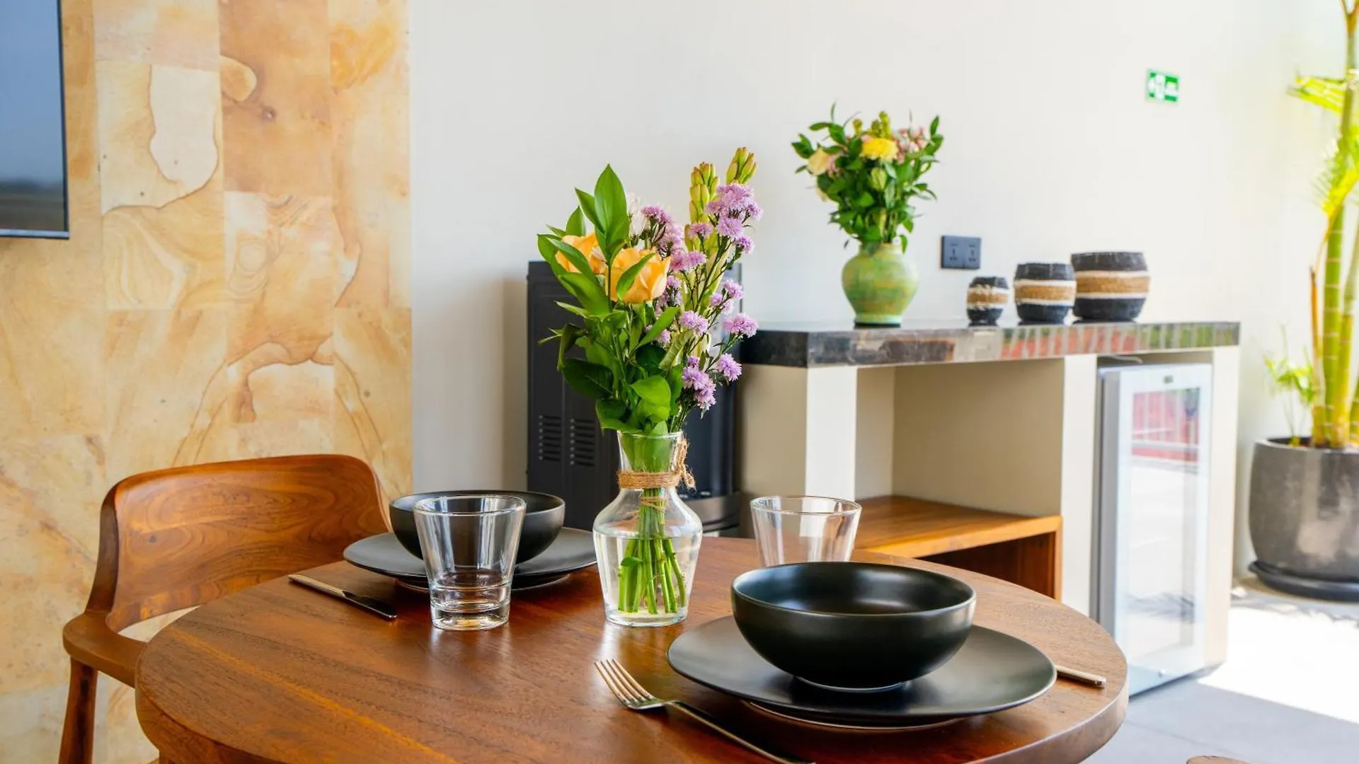 Avanya Luxury Apartment Center Of Seminyak Aparthotel